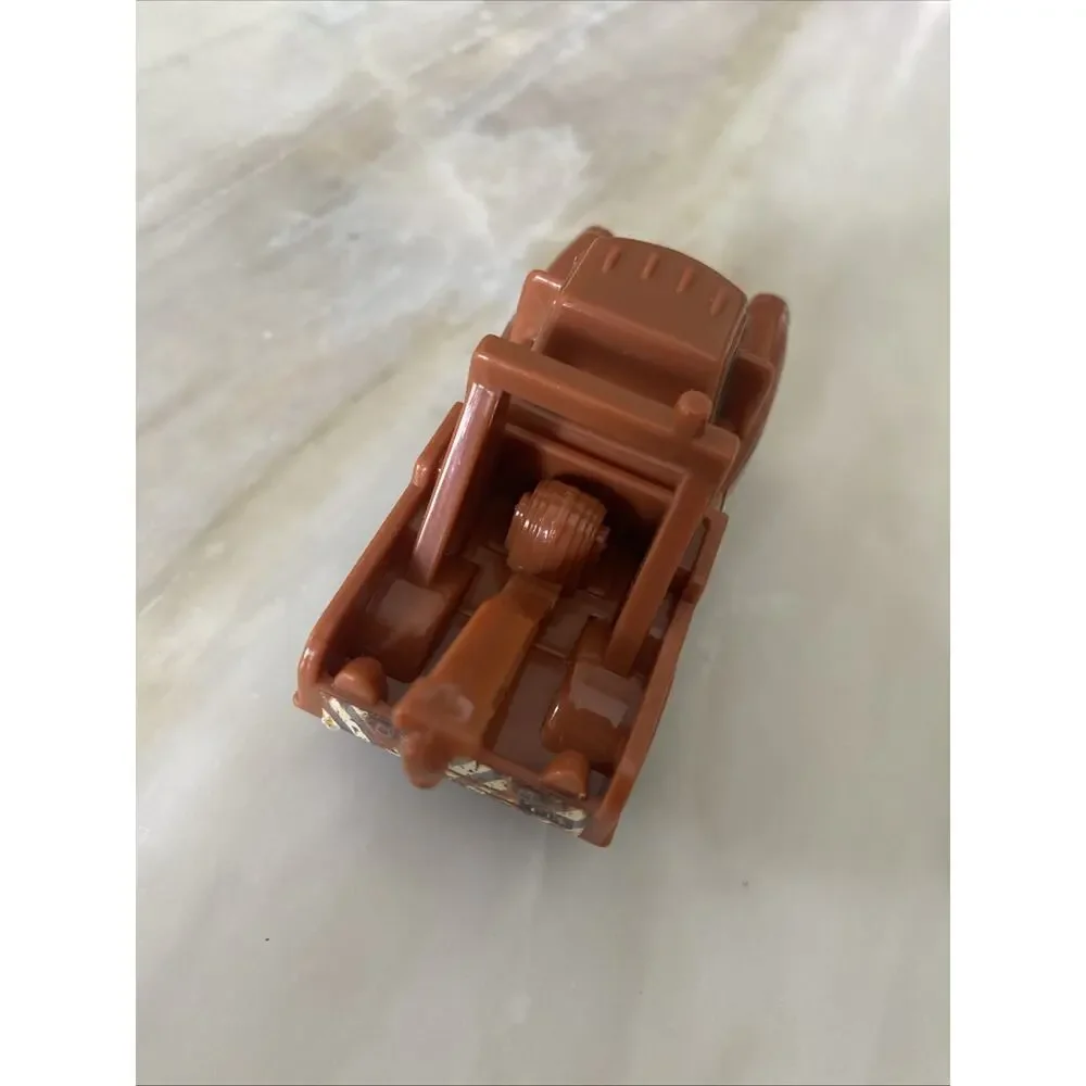 Disney Pixar Cars Tow Mater Plastic 2.5 inch light brown tan Toy